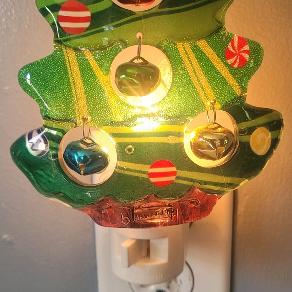 Midwest "Lights in the Night" by Midwest Seasons Night Light Retro Christmas tre - Picture 4 of 4